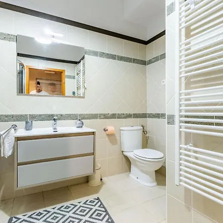 Delfina One Bedroom