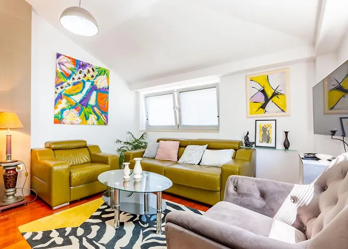 Delfina One Bedroom 아파트 *